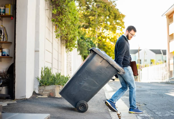 Best Yard Waste Removal  in Clinton, IL